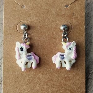 Claire's Sparkly Unicorn Dangle Stud Earrings ✨🦄